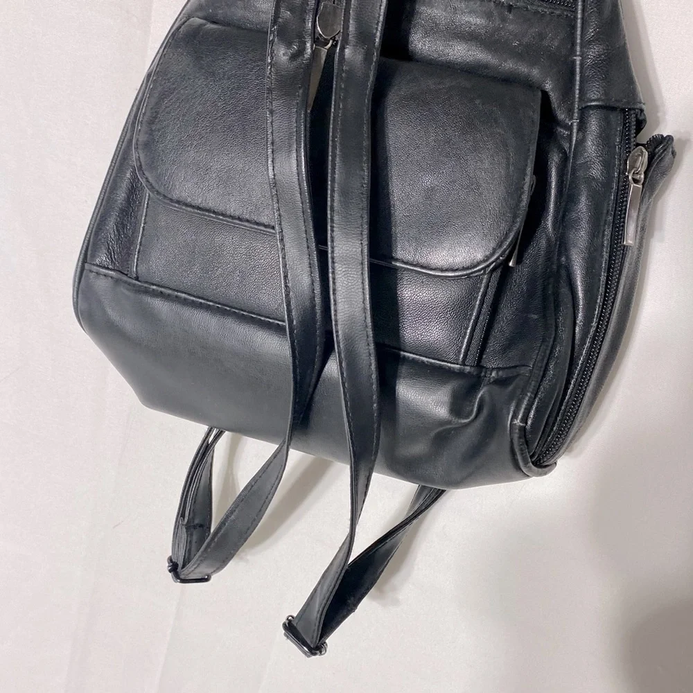 Vintage Black Faux Leather Convertible Shoulder Bag  Backpack - Picture 9 of 16